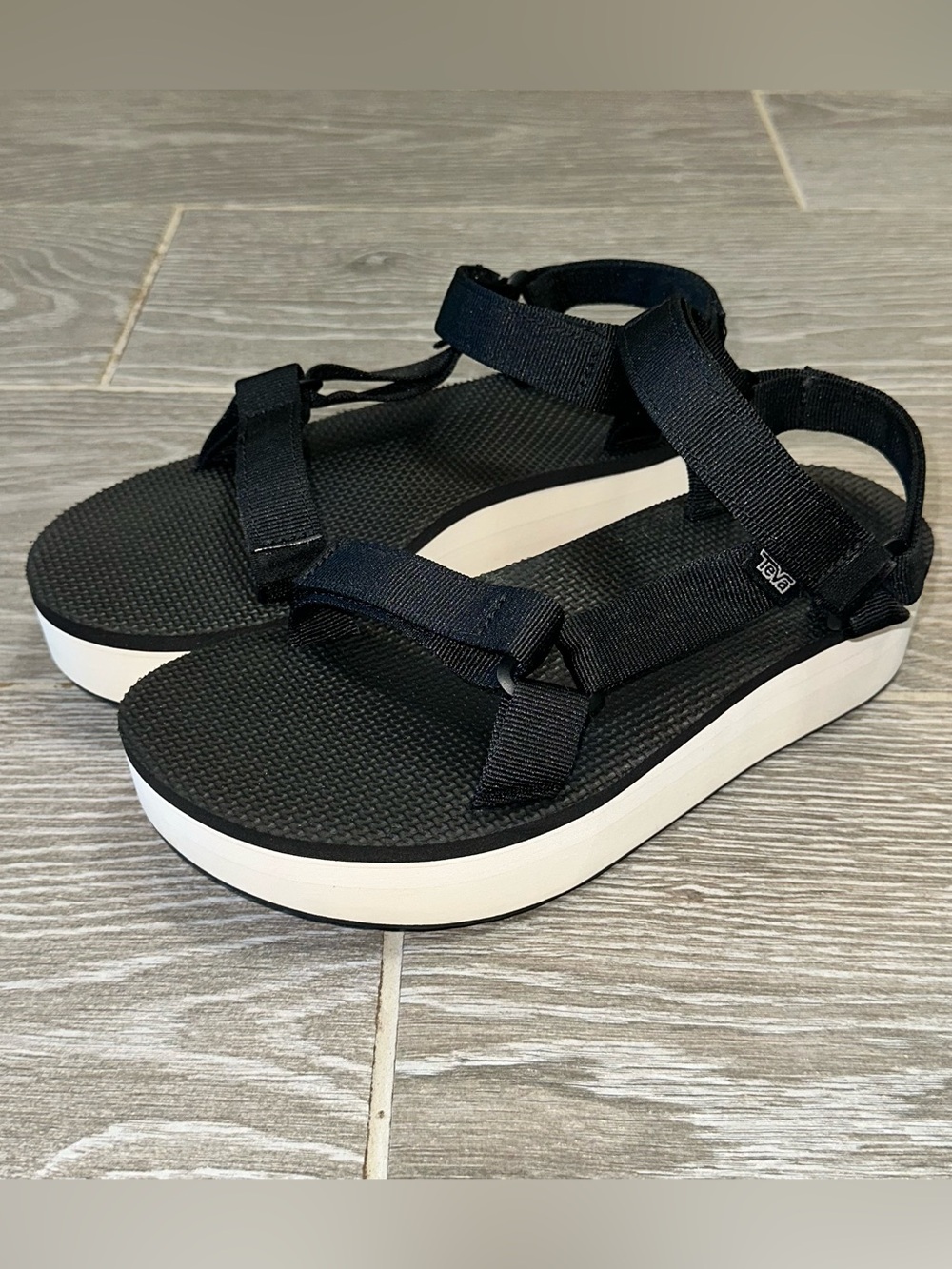 Teva Flatform Universal Sandals Black White Colorblock Platform Strappy Womens 9